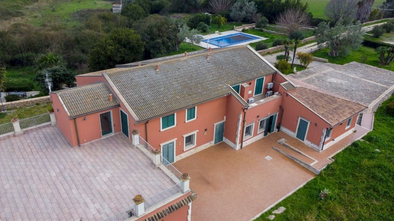 13a13522-e8ef-4ba0-9744-c2e64e33efef.jpg - Albergo - Struttura ricettiva Via Priamo 10, Siracusa - foto 3