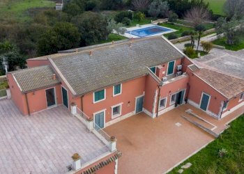 13a13522-e8ef-4ba0-9744-c2e64e33efef.jpg - Albergo - Struttura ricettiva Via Priamo 10, Siracusa - foto 3