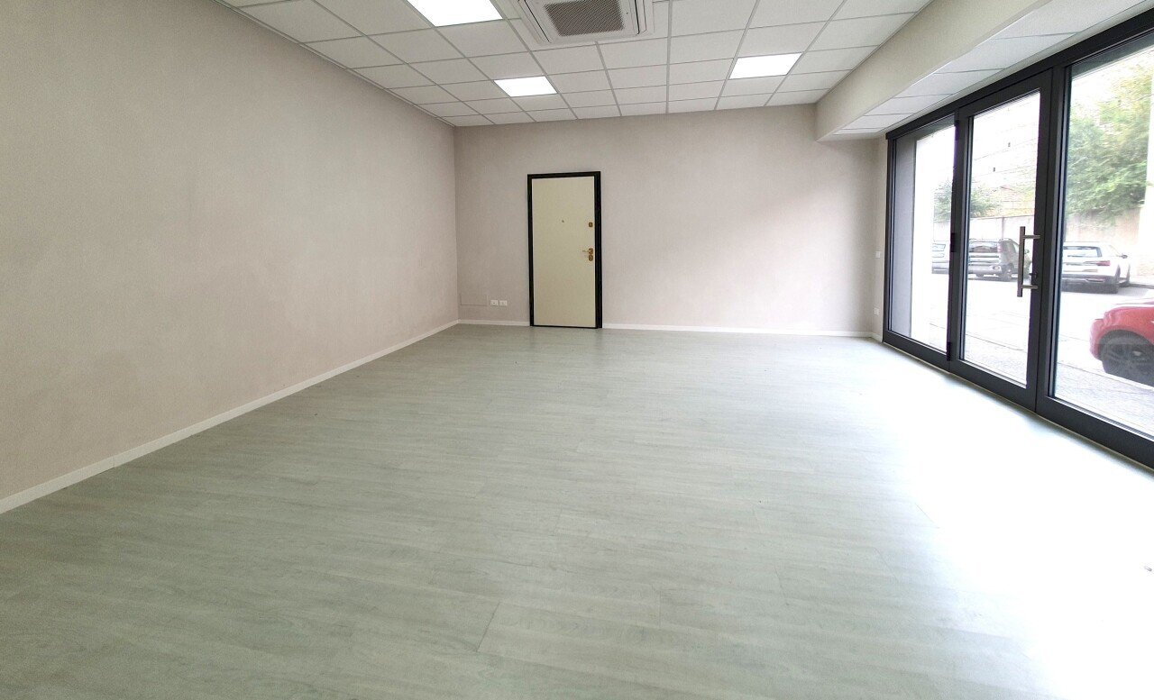 20250905_153741.jpg - Commercial Premises TRAV. VIA MILANO, Brescia - photo 3