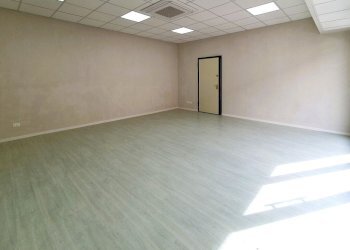 20250905_153558.jpg - Commercial Premises TRAV. VIA MILANO, Brescia - photo 4