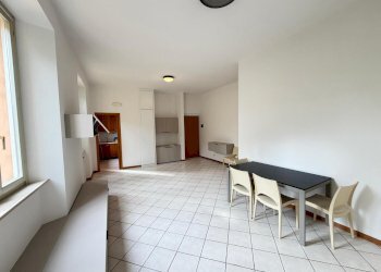 WhatsApp Image 2026-02-11 at 16.46.21 (2).jpeg - Trilocale Jesi - foto 4