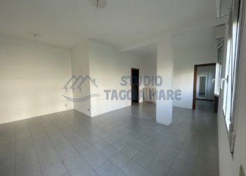 IMG_8851.JPG - Four-room apartment Cipressa - photo 2