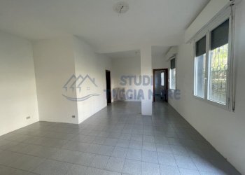 IMG_8859.JPG - Four-room apartment Cipressa - photo 4