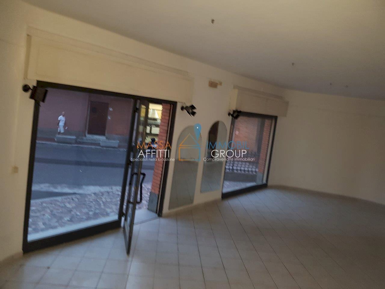 20181112_170927.jpg - Locale Commerciale Via Don Minzoni 10, Massa - foto 3