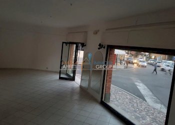 20181112_170808 (1).jpg - Locale Commerciale Via Don Minzoni 10, Massa - foto 1