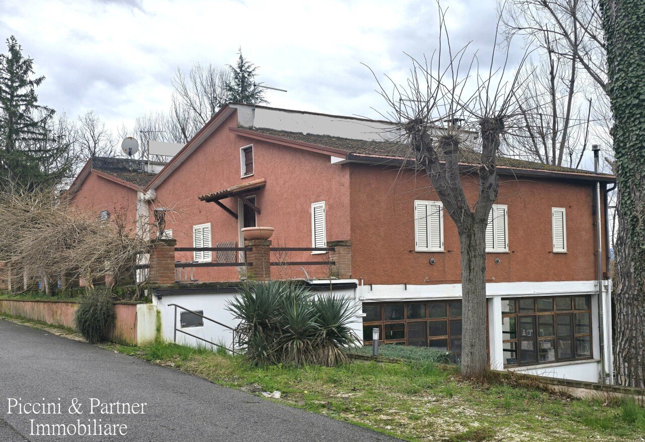 01.jpg - Hotel - Accommodation facility Via Chiesa Tonda, Trevi - photo 1