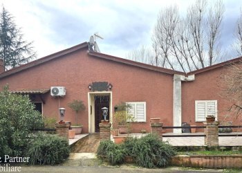 14.jpg - Albergo - Struttura ricettiva Via Chiesa Tonda, Trevi - foto 14