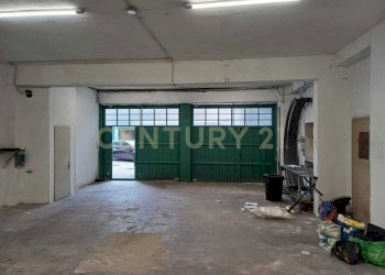 PHOTO-2026-04-07-17-03-34 (1).jpg - Warehouse Via Lucania 10, Verona (neighborhood Borgo Milano) - photo 4