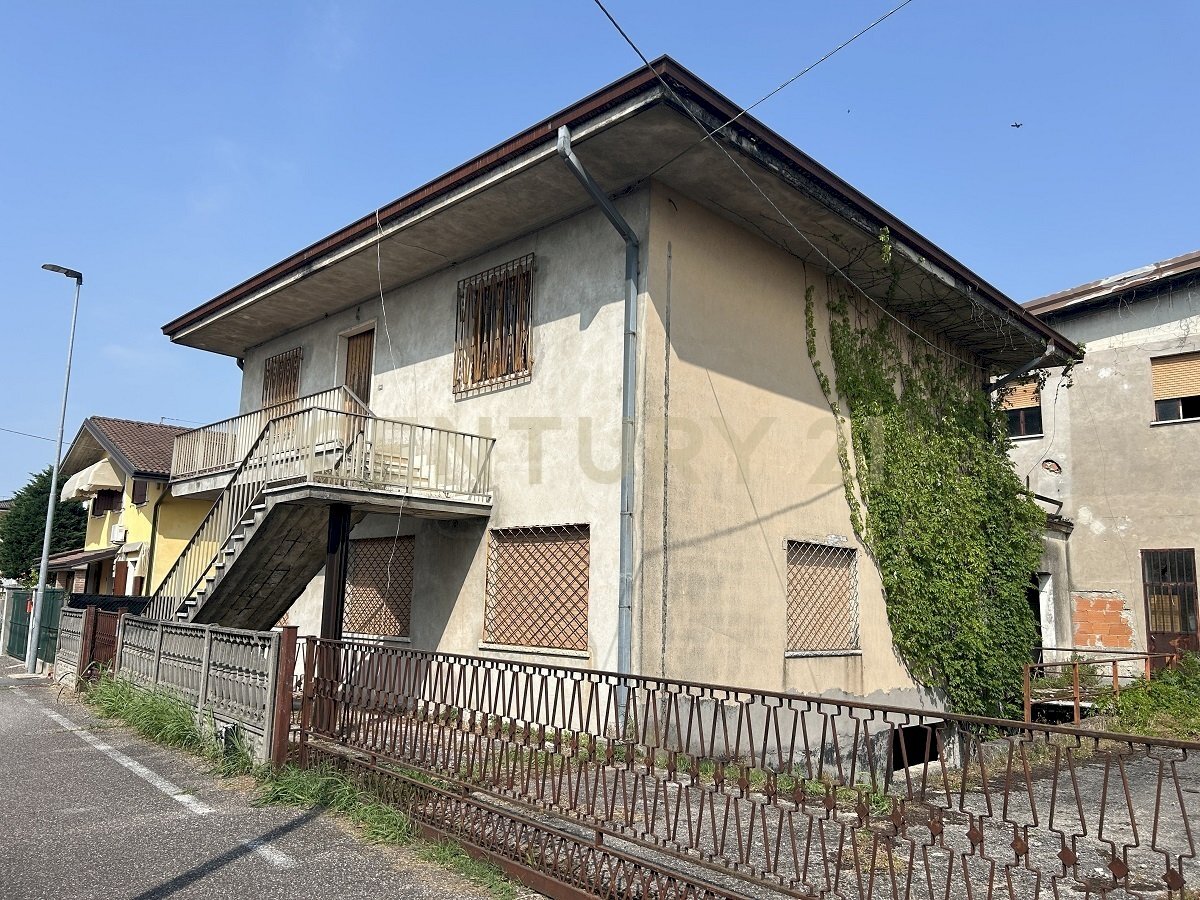 IMG_5125.JPG - Villa Via Giacomo Puccini 5, Oppeano - foto 2