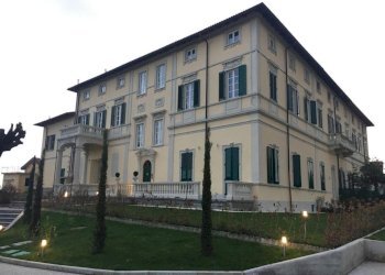 Contesto condominiale - Appartamento Via Giuseppe Garibaldi 7/A, Montano Lucino - foto 2