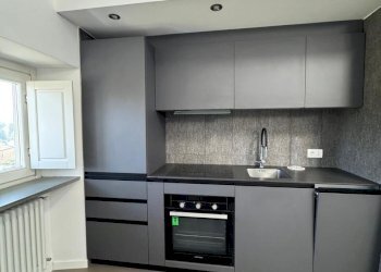 Cucina - Appartamento Via Giuseppe Garibaldi 7/A, Montano Lucino - foto 10