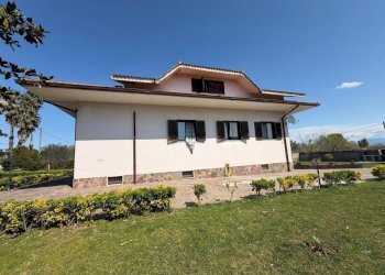 72b3c05c-d894-4fc7-8ad2-aaa229b9d514-1.jpg - Villa Via Trigno 27, Aprilia - photo 4