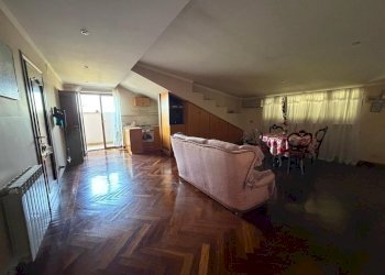 e401ebf4-f22e-4f85-8bbc-1302e42550d7.jpg - Villa Via Trigno 27, Aprilia - photo 19