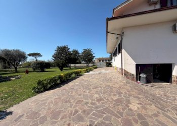 9735ec6f-bb16-4607-8d41-50f24d2d5d4d.jpg - Villa Via Trigno 27, Aprilia - photo 26