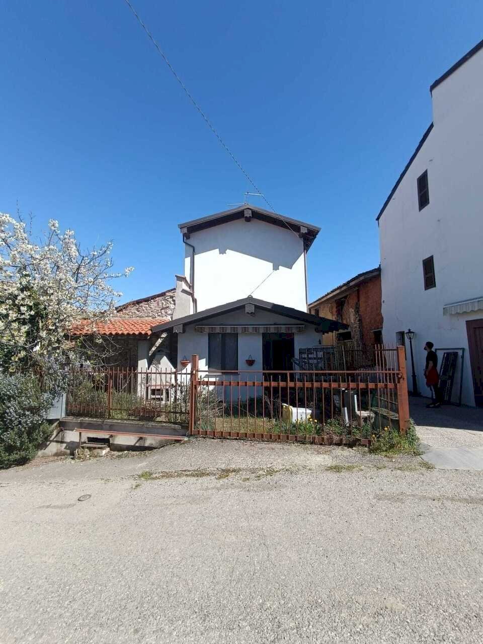 facciata - Portion of a house Località Case Piccioni 53, Ziano Piacentino - photo 1