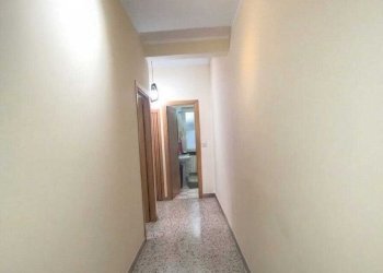 app 1 corridoio.jpg - Appartamento Via Avegno, Roma - foto 1