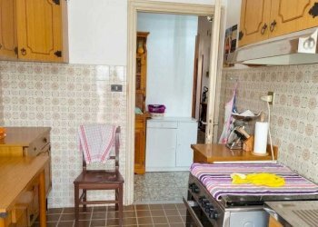 app 2 cucina 1-2.jpg - Appartamento Via Avegno, Roma - foto 11