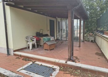 terrazzo 2.jpg - Appartamento Via Avegno, Roma - foto 23