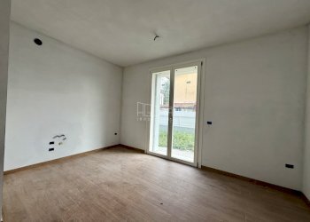 5-IMG_8508.jpeg.jpg - Villa Trifamiliare Rovigo - foto 4