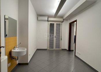 6-42385F09-041C-4D75-B00C-992C769E897F.jpeg.jpg - Ufficio Rovigo - foto 5