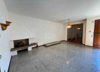 3-WhatsApp Image 2025-05-27 at 18.40.09 (1).jpeg.j - Casa indipendente Viale Tre Martiri 61d, Rovigo - foto 1