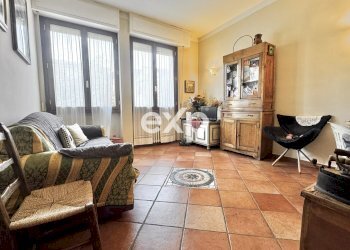 Three-room apartment Via Carlo Cattaneo, Sesto Fiorentino - photo 1