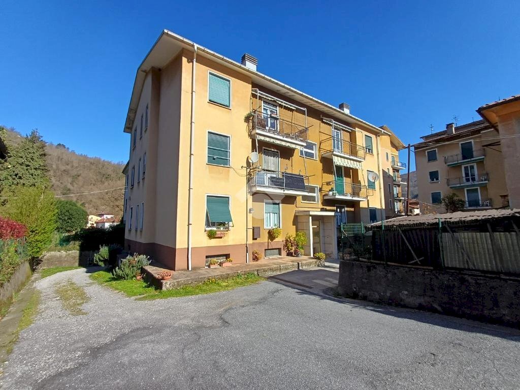 Four-room apartment Via Orti, Isola del Cantone - photo 2