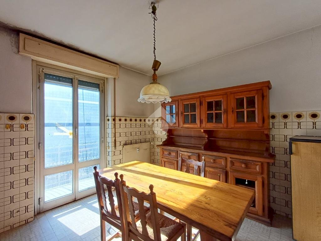 Four-room apartment Via Orti, Isola del Cantone - photo 3