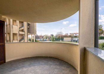 Two-room apartment Bernareggio - photo 9