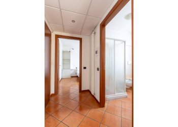 Two-room apartment Bernareggio - photo 13