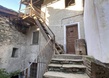 Independent house Frazione Prouve, Arnad - photo 1