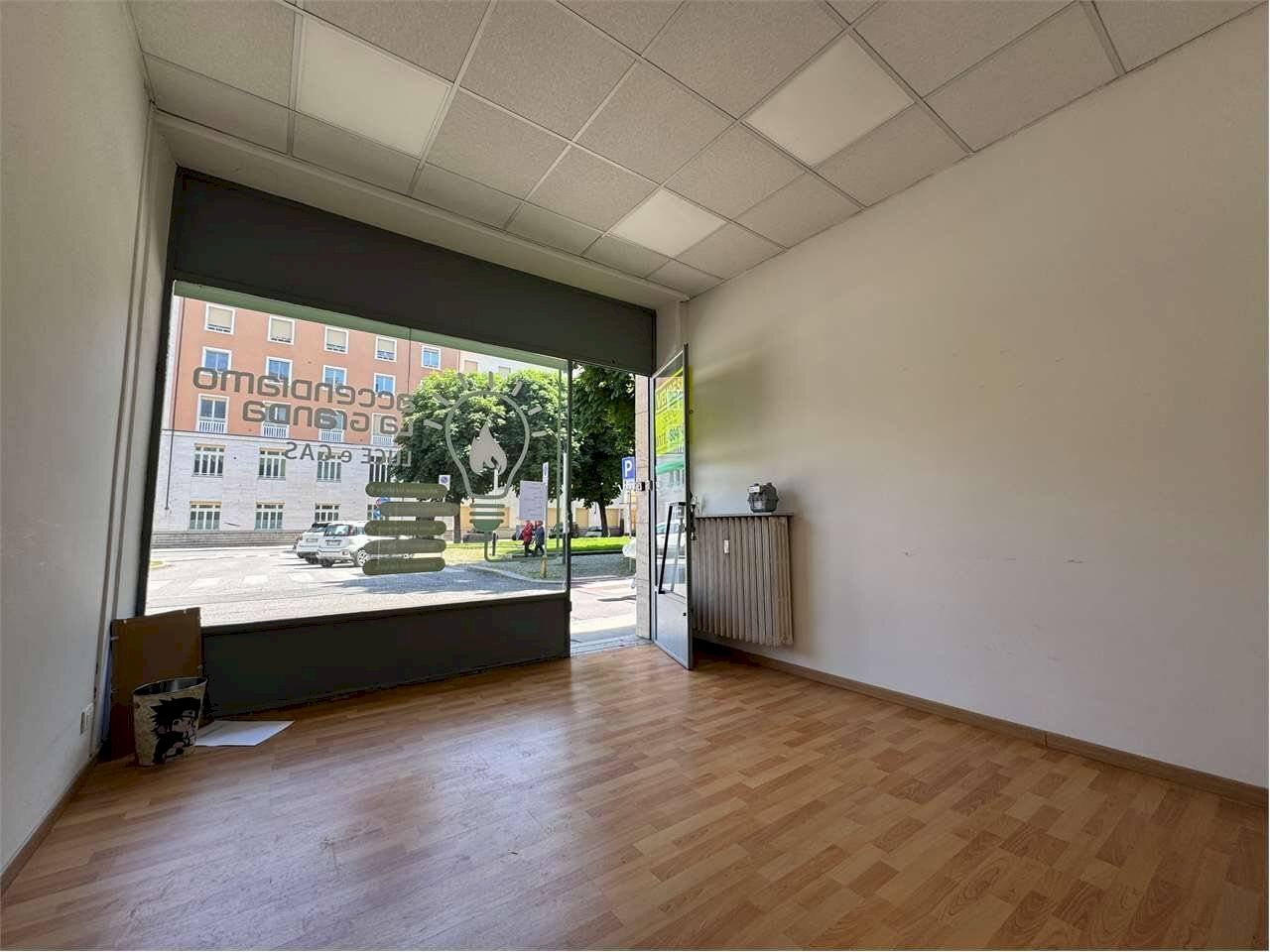 Negozio Corso dante, 18, Cuneo (zona Centro) - foto 3