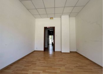 Shop Corso dante, 18, Cuneo (neighborhood Centro) - photo 2