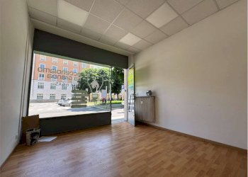 Shop Corso dante, 18, Cuneo (neighborhood Centro) - photo 3