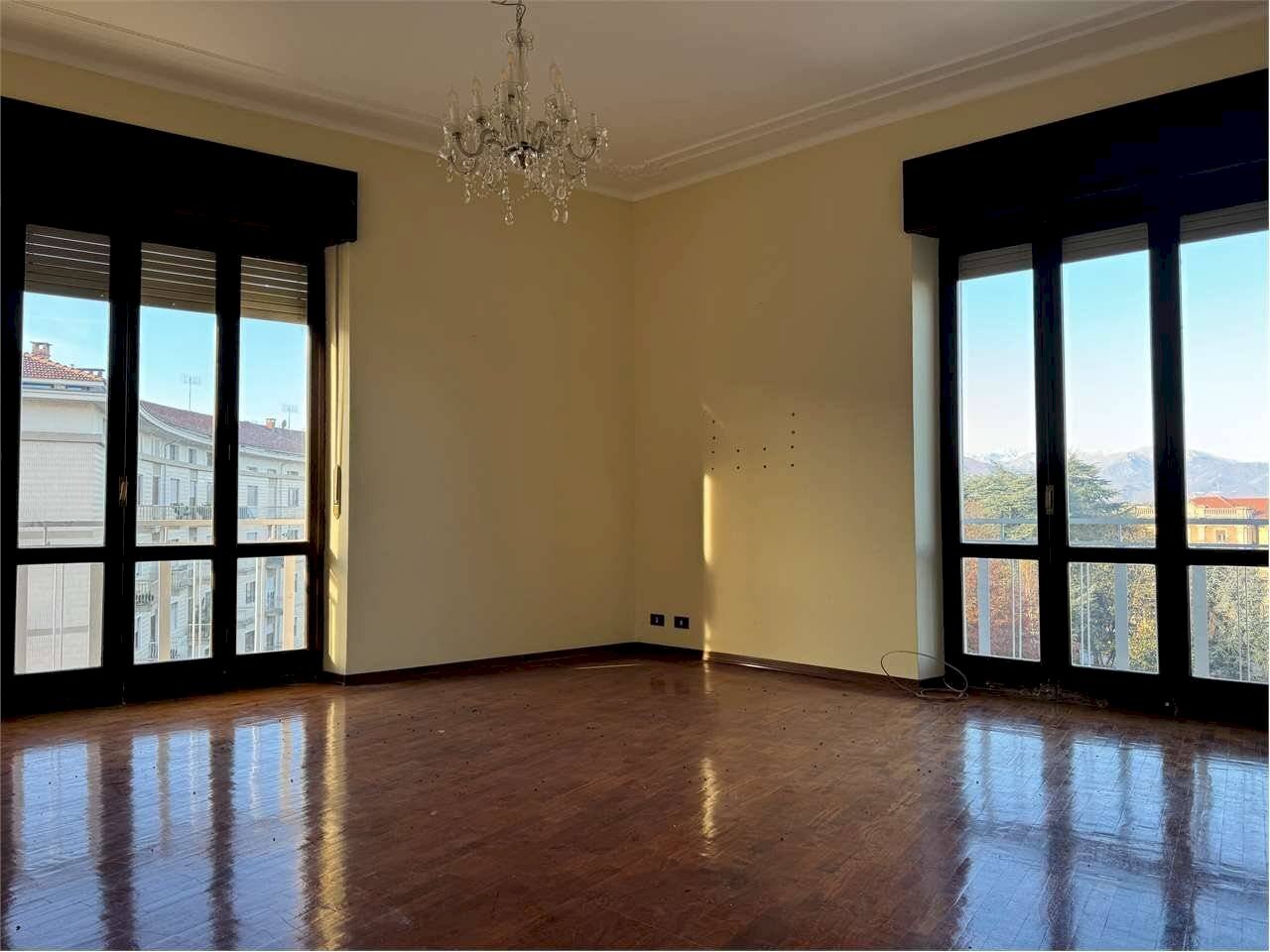 Office Piazzale della Libertà, Cuneo (neighborhood Cuneo Nuova) - photo 1