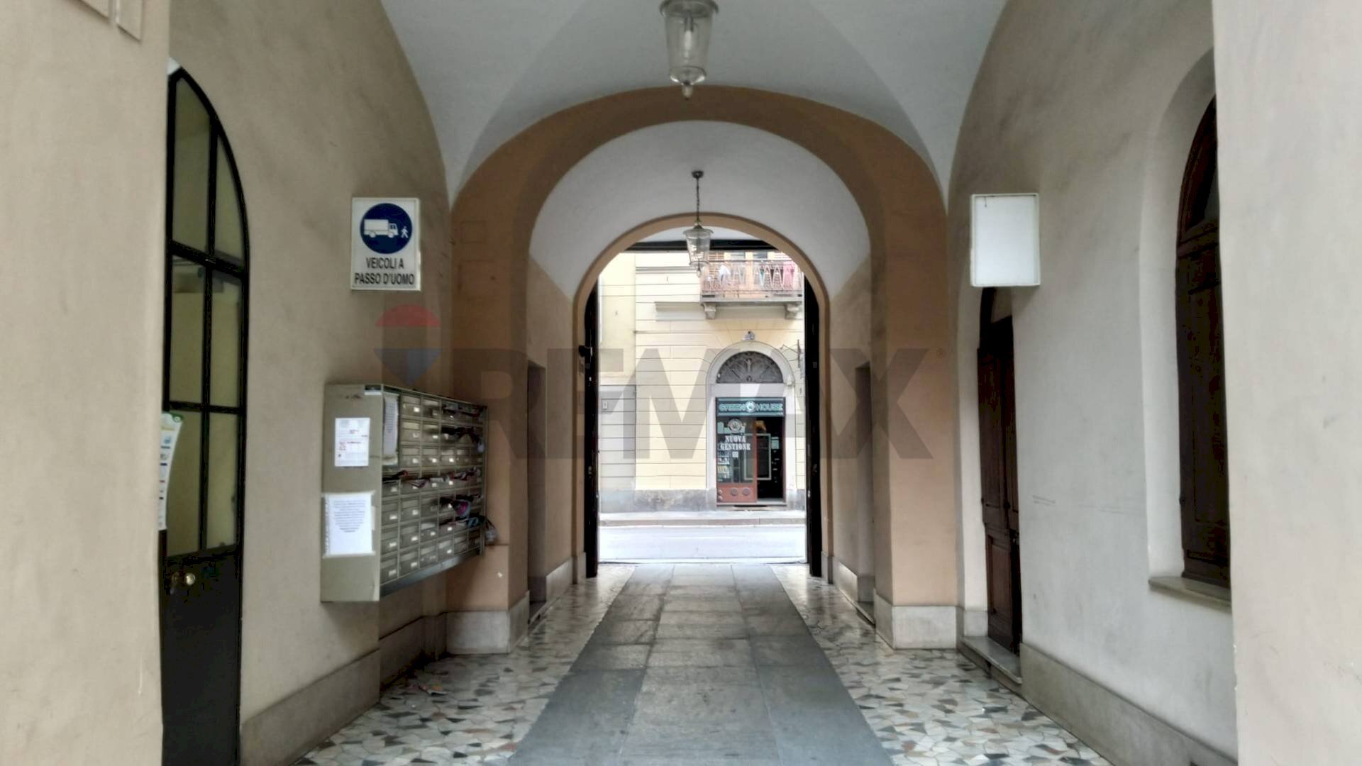 One-room apartment via bava, 5 
 Torino, Torino (neighborhood Centro) - photo 2