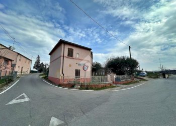 Casa indipendente Via roma, San Giovanni in Marignano - foto 1