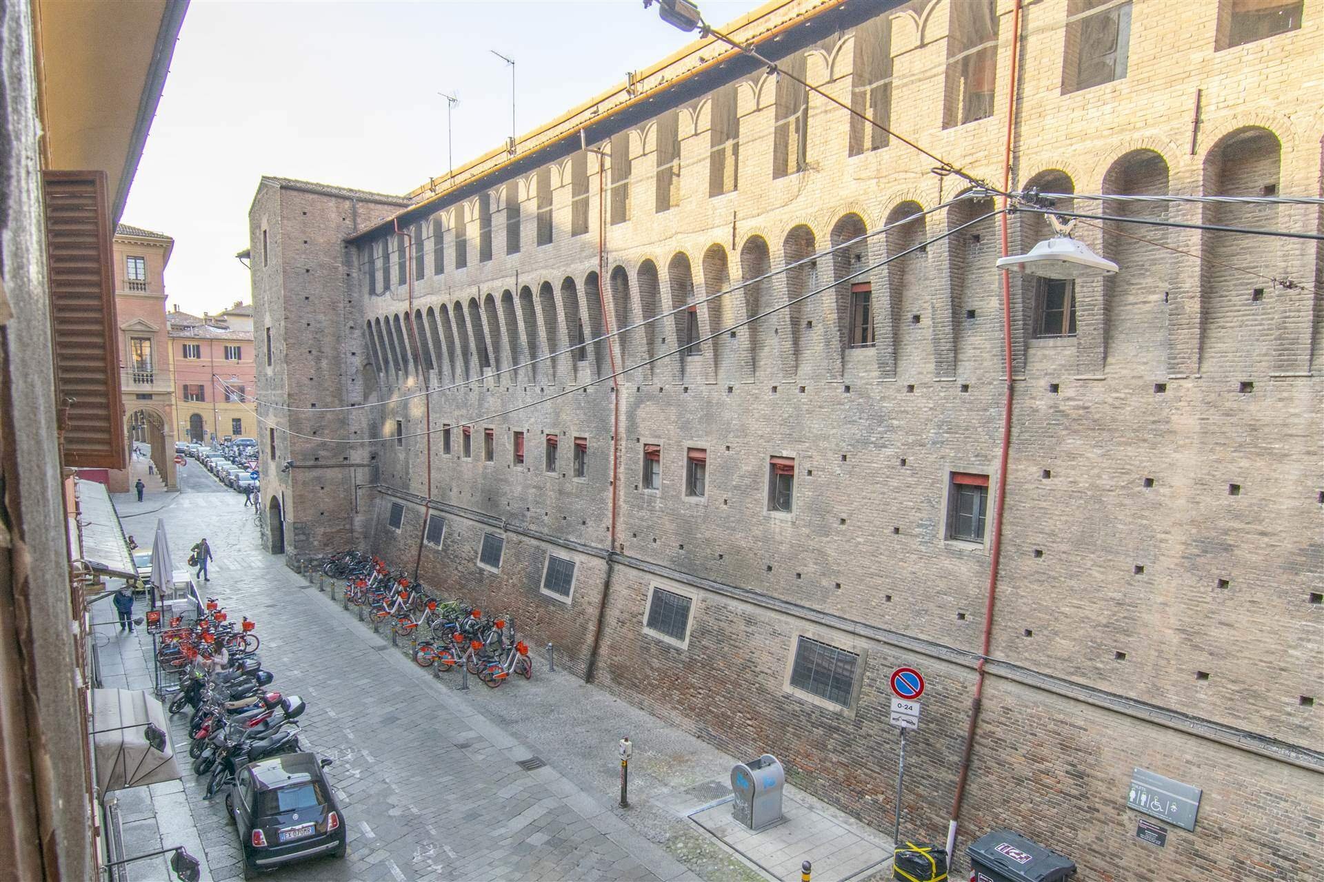 Three-room apartment via D'Azeglio 1, Bologna (neighborhood Centro Storico) - photo 2