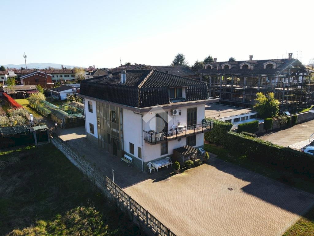 Villa Via San Francesco al Campo, Leini - foto 1