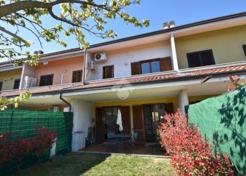 Villa a Schiera Via Don Mosetto, Ivrea - foto 2