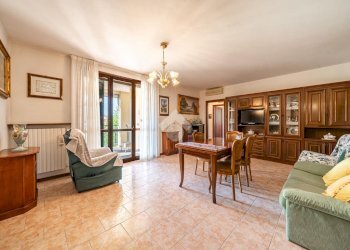 Three-room apartment Via Camillo Prampolini, Bibbiano - photo 2