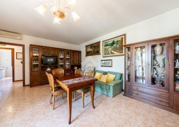 Three-room apartment Via Camillo Prampolini, Bibbiano - photo 4