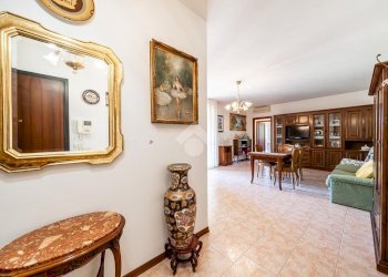 Three-room apartment Via Camillo Prampolini, Bibbiano - photo 6