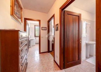 Three-room apartment Via Camillo Prampolini, Bibbiano - photo 16