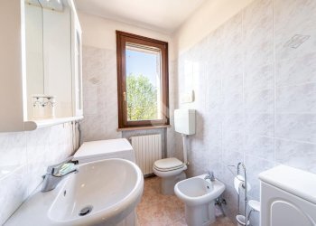 Three-room apartment Via Camillo Prampolini, Bibbiano - photo 25