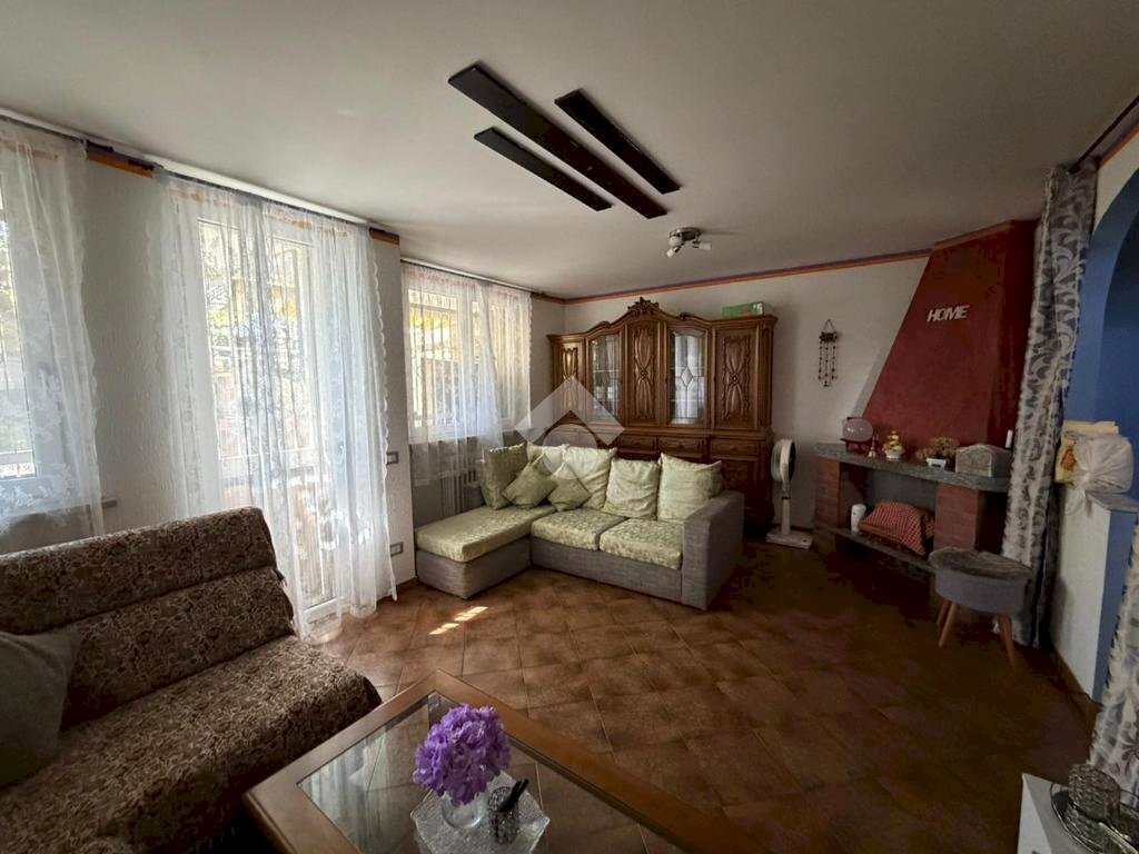 Villa a Schiera Via Fiume, Trecate - foto 2