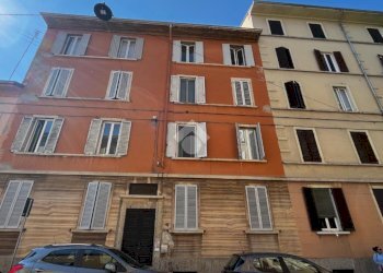 Three-room apartment Via Tommaso Gulli, Parma (neighborhood Oltretorrente) - photo 1