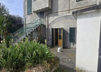 Trilocale VIA FRATELLI DI CORONATA 2, Genova (zona Sestri Ponente) - foto 2