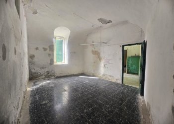 Trilocale VIA FRATELLI DI CORONATA, Genova (zona Sestri Ponente) - foto 9