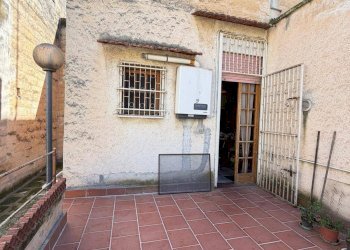 Foto 9 - Stabile - Palazzo via costadura
 
1, Lecce - foto 9